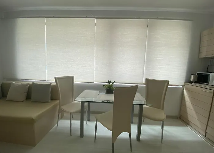 Itta 05 Sunny Slantchev Briag